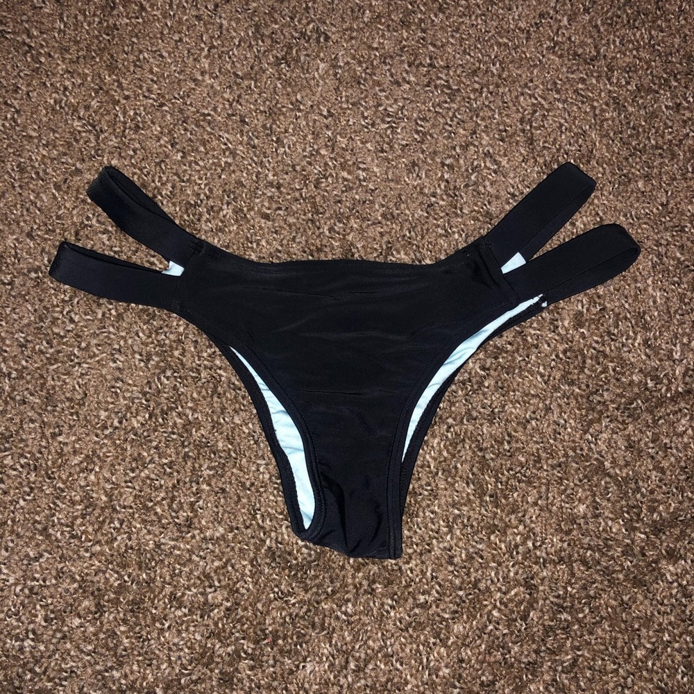 Cheeky bottoms